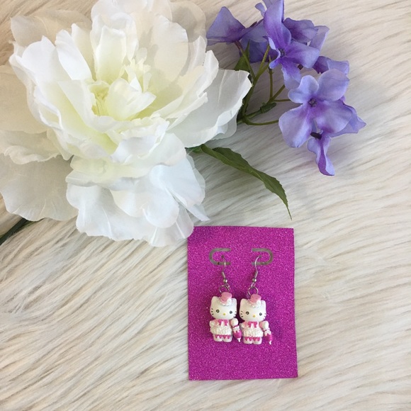 Hello kitty Sanrio melody dangle earrings - Picture 6 of 8